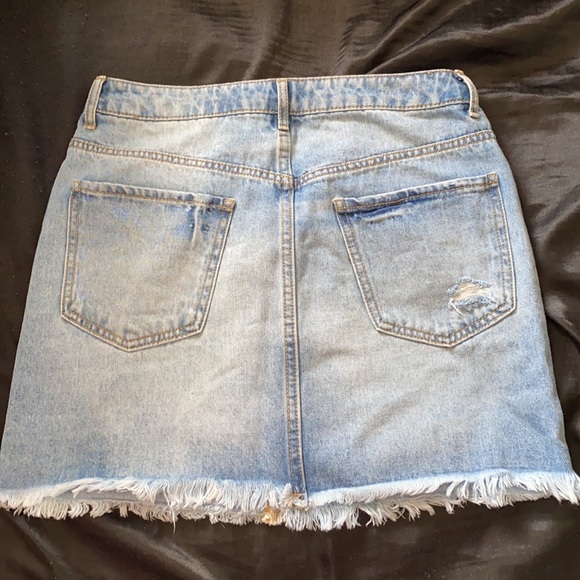 F21 Denim Distressed Skirt - Picture 2 of 3